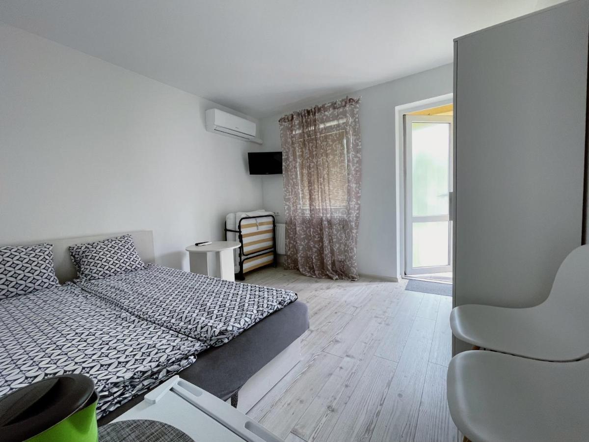 Poilsis Dzuku 10 A Hotel Palanga Bagian luar foto